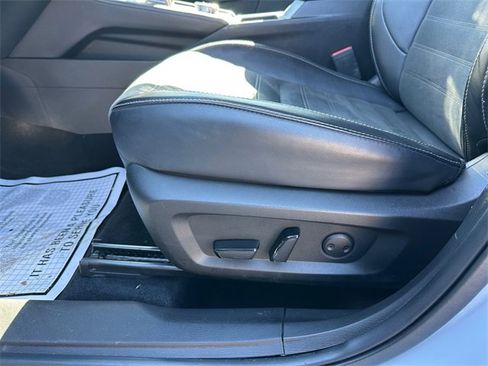 Used 2024 Mitsubishi Outlander SE image 21