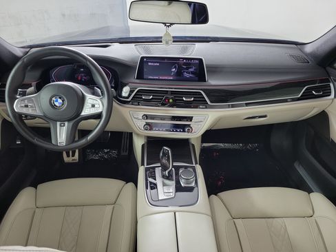 Used 2022 BMW 750Li xDrive AWD/4WD image 11
