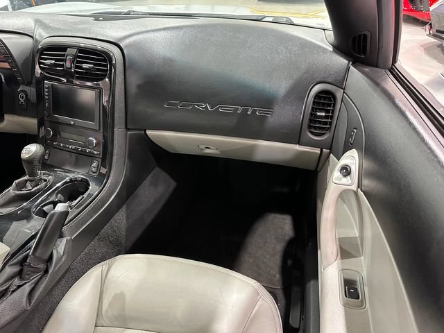 Used 2009 Chevrolet Corvette Coupe w/ Preferred Equipment Group RWD image 12