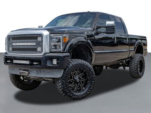 Used 2015 Ford F250 Platinum w/ FX4 Off-Road Package image 4