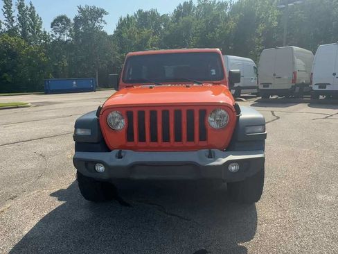 Used 2018 Jeep Wrangler Unlimited Sport S AWD/4WD image 3