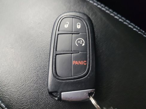 Used 2019 Jeep Cherokee Latitude Plus w/ Cold Weather Group image 32