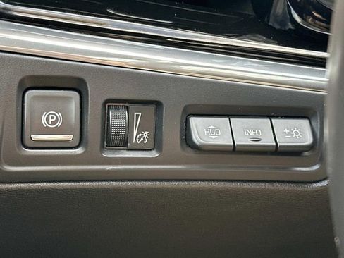 Used 2020 Cadillac XT6 Premium Luxury FWD image 27