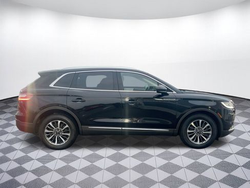 Used 2023 Lincoln Nautilus AWD w/ Premium Package image 8