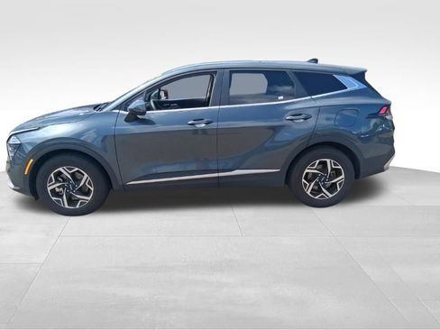 Certified 2024 Kia Sportage LX FWD image 2