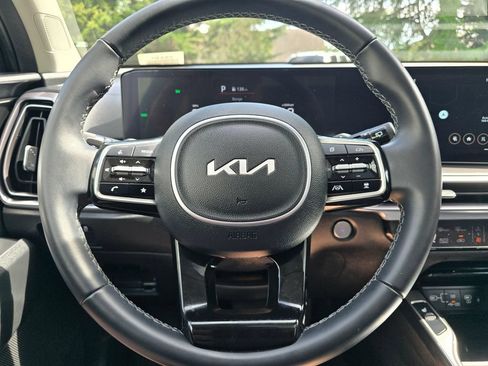 Used 2025 Kia Sorento EX w/ EX Panoramic Sunroof Package AWD/4WD image 17