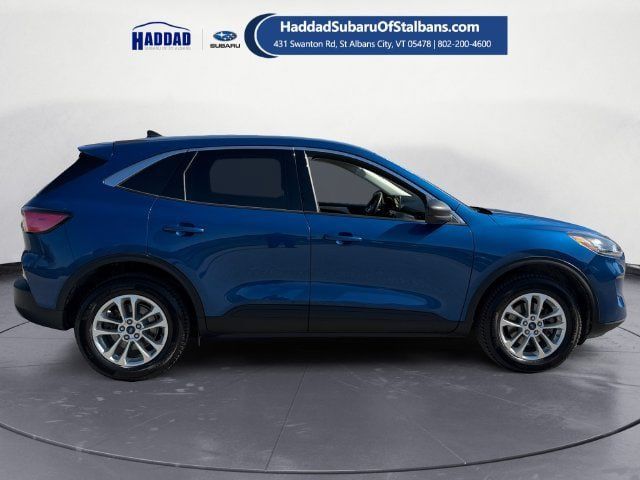 Used 2022 Ford Escape SE w/ Cold Weather Package AWD/4WD image 6