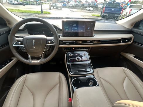 Used 2023 Lincoln Nautilus FWD image 14