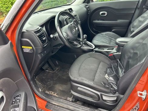 Used 2018 Kia Soul + FWD image 7