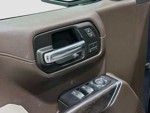 Used 2019 Chevrolet Silverado 1500 LTZ w/ LTZ Texas Edition RWD image 18