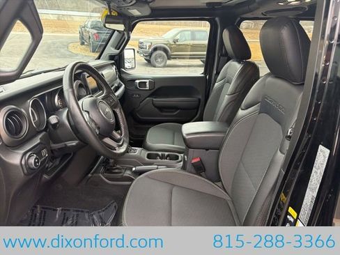 Used 2023 Jeep Gladiator Sport S image 9