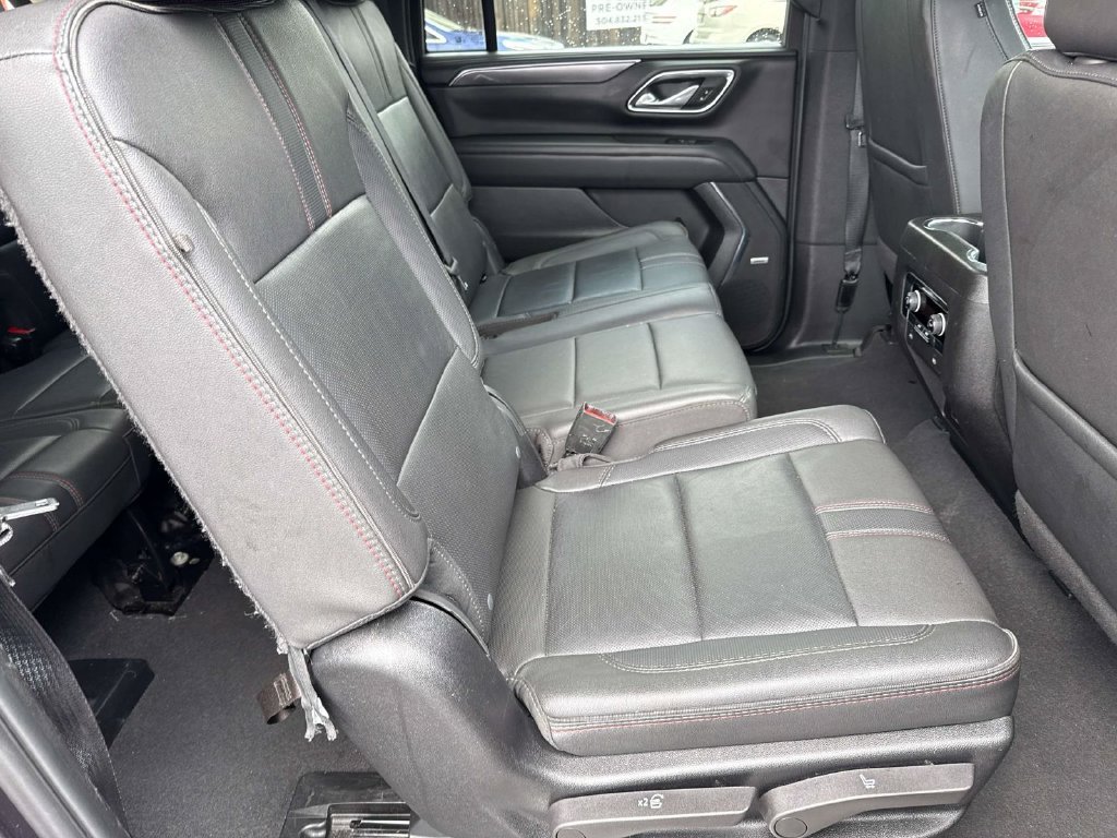 Used 2024 Chevrolet Suburban RST RWD image 10