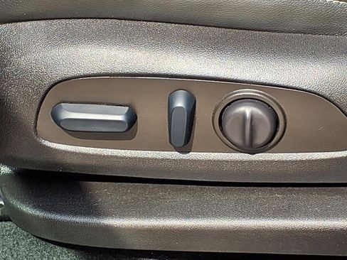 Used 2023 GMC Terrain SLT w/ Elevation Edition image 12