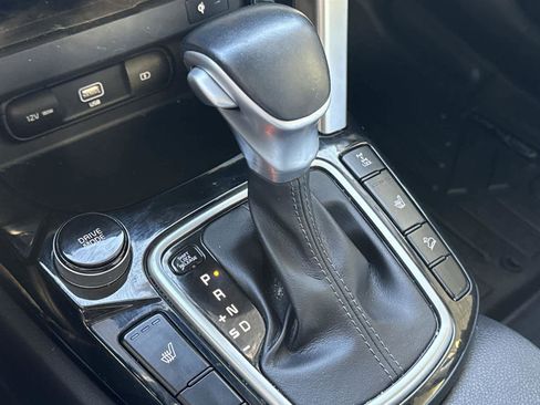 Used 2022 Kia Seltos EX image 22