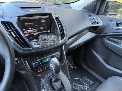 Used 2015 Ford Escape Titanium AWD/4WD image 38