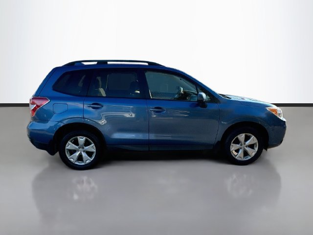 Used 2016 Subaru Forester 2.5i Premium w/ All-Weather Package AWD/4WD image 4
