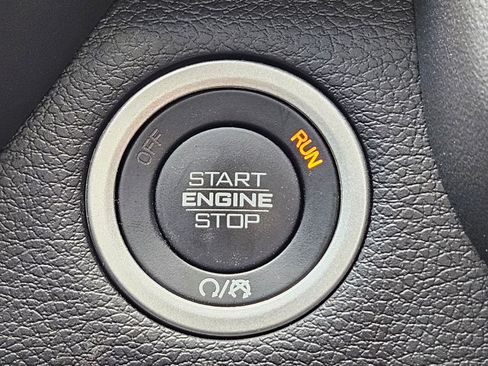 Used 2025 RAM 2500 Laramie image 22