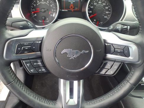 Used 2018 Ford Mustang GT Premium image 27