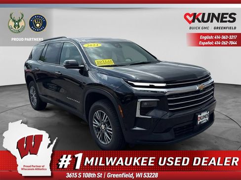 Used 2024 Chevrolet Traverse LT AWD/4WD image 1
