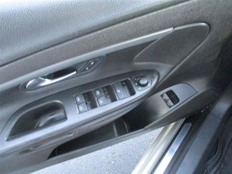 Used 2009 Volkswagen Eos Komfort FWD image 16