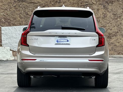 New 2026 Volvo XC90 T8 Plus AWD/4WD image 5