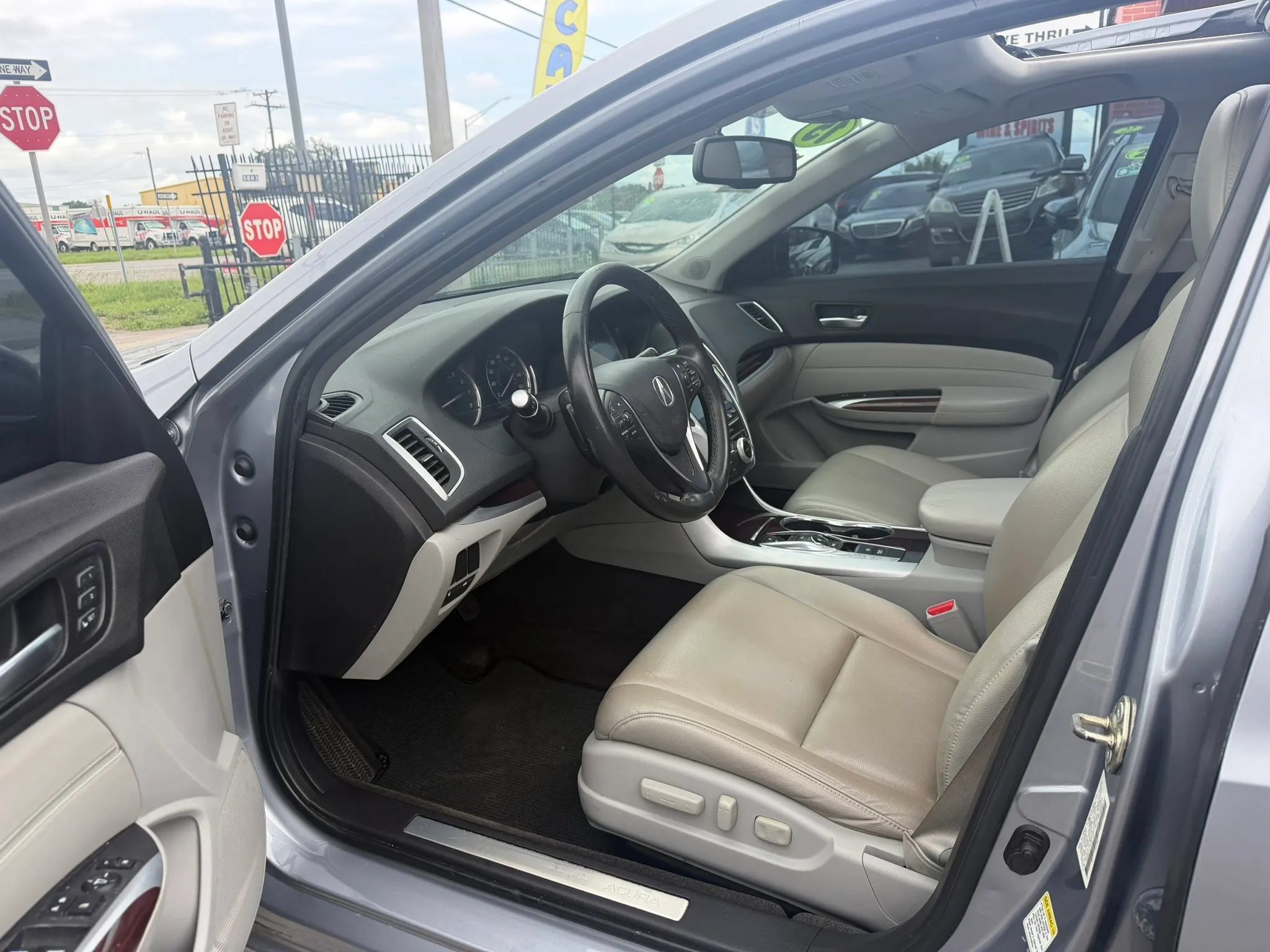 Used 2015 Acura TLX V6 FWD image 8