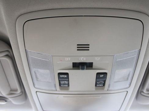 Used 2018 Toyota RAV4 XLE AWD/4WD image 49