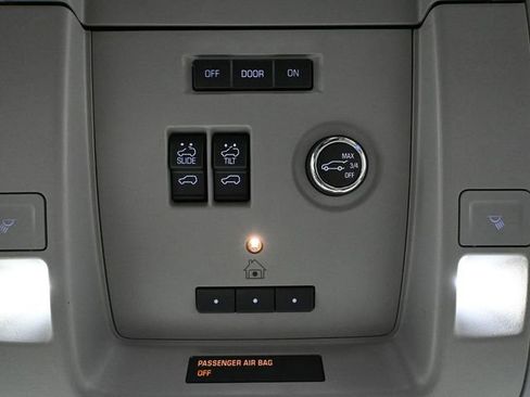 Used 2016 GMC Yukon XL Denali w/ Open Road Package image 36