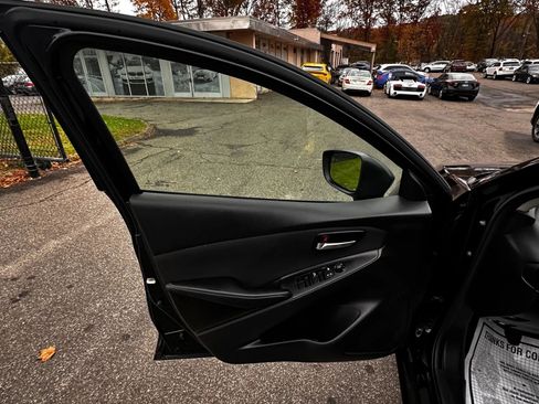 Used 2017 Toyota Yaris iA image 20