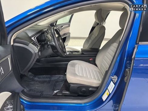 Used 2018 Ford Fusion S FWD image 11