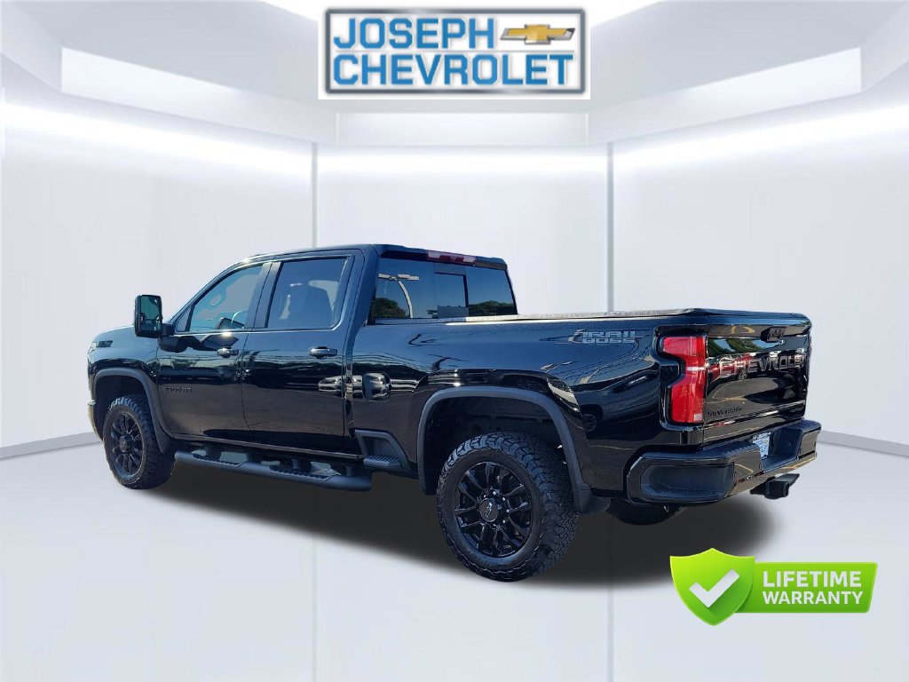 Used 2025 Chevrolet Silverado 2500 LT w/ Trail Boss Package AWD/4WD image 4
