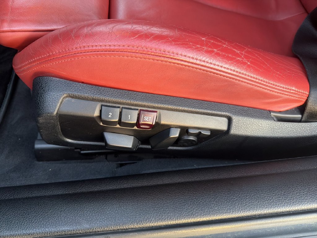 Used 2015 BMW M4 Convertible RWD image 23