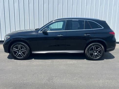 Used 2026 Mercedes-Benz GLC 300 image 3