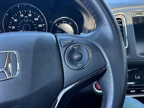 Used 2017 Honda HR-V EX-L image 11