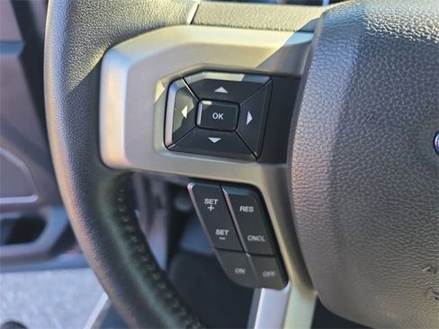 Used 2022 Ford F250 Lariat w/ Chrome Package image 30