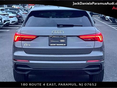 Used 2025 Audi Q3 2.0T Premium w/ Convenience Package image 4