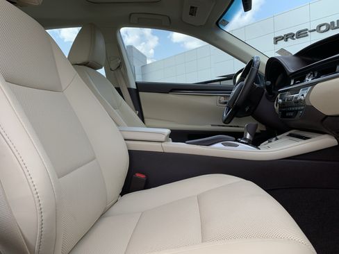 Used 2018 Lexus ES 350 w/ Navigation System Package FWD image 35