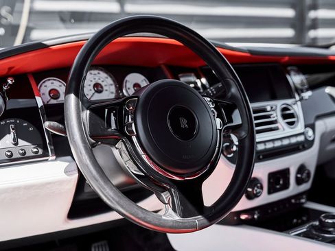 Used 2020 Rolls-Royce Wraith RWD image 34