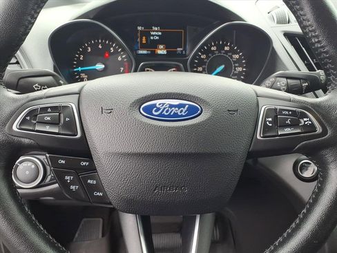 Used 2019 Ford Escape SEL image 5