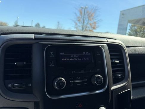 Used 2017 RAM 1500 Express image 19