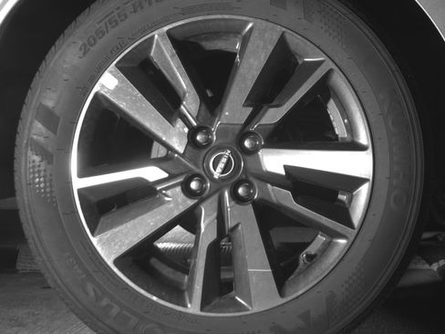 Used 2025 Nissan Versa SV image 15