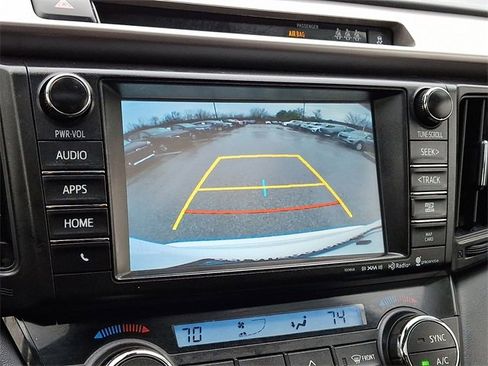 Used 2018 Toyota RAV4 XLE image 18