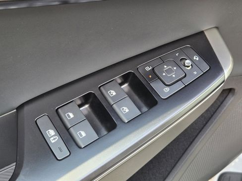 New 2025 Kia EV6 Light image 13