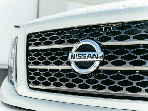 Used 2018 Nissan Titan PRO-4X w/ Pro-4x Convenience Package AWD/4WD image 24