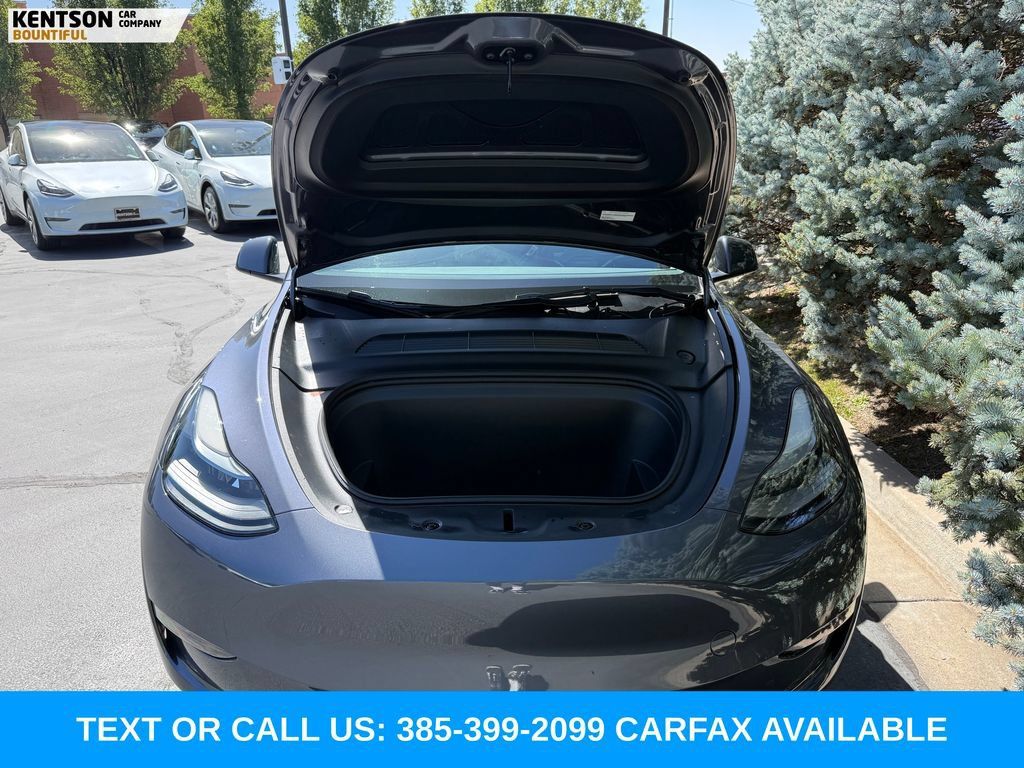 Used 2023 Tesla Model Y Long Range AWD/4WD image 33