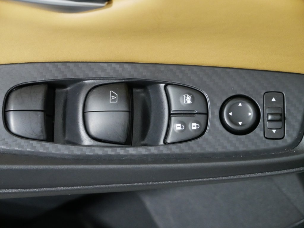 Used 2025 Nissan Sentra SV w/ SV Premium Package FWD image 21