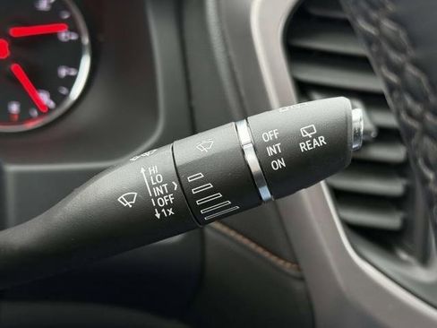 Used 2023 GMC Acadia AT4 w/ Technology Package image 26