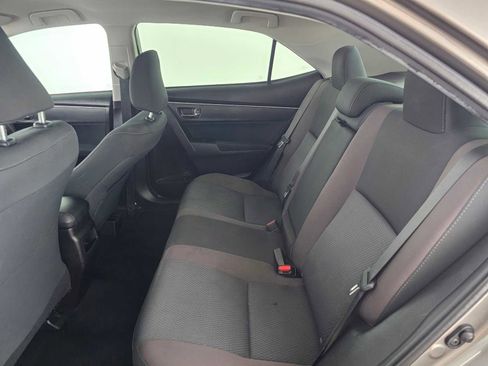 Used 2018 Toyota Corolla LE FWD image 16