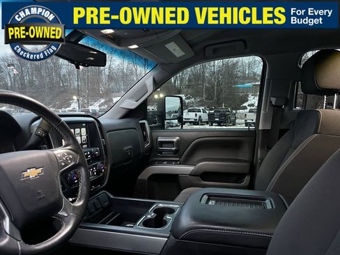 Used 2018 Chevrolet Silverado 1500 LT w/ All Star Edition image 15