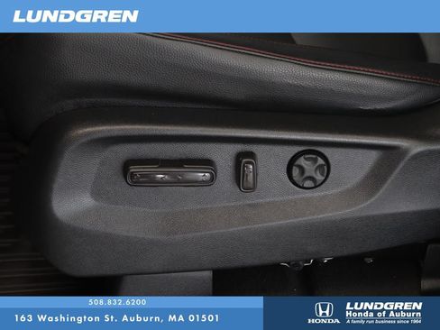 Used 2025 Honda Odyssey Sport-L image 13